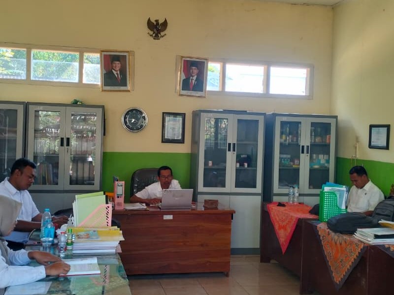 RAPAT BULANAN